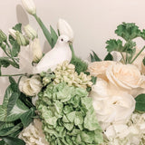 SIGNATURE STYLE ARRANGEMENT