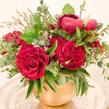 SIGNATURE STYLE ARRANGEMENT
