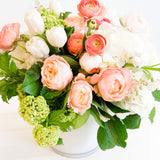 SIGNATURE STYLE ARRANGEMENT